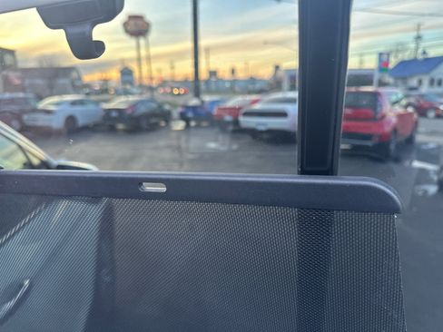 Used 2017 Honda Pilot Touring image 27