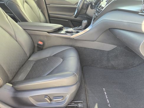 Used 2023 Toyota Camry XSE image 16