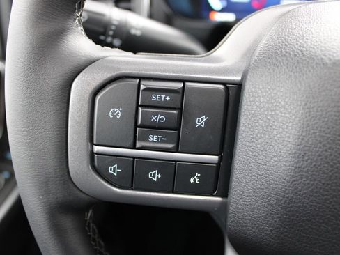 New 2026 Ford F250 Lariat w/ Black Appearance Package image 38