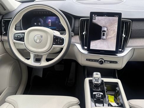 New 2026 Volvo XC90 B6 Ultra image 13