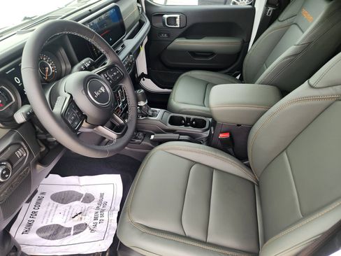 New 2026 Jeep Gladiator Mojave AWD/4WD image 13