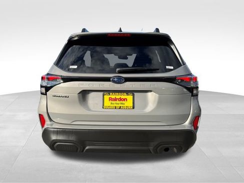 Used 2025 Subaru Forester Premium image 6
