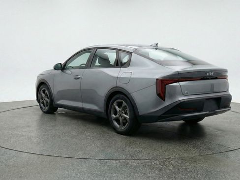 Used 2025 Kia K4 FWD image 6