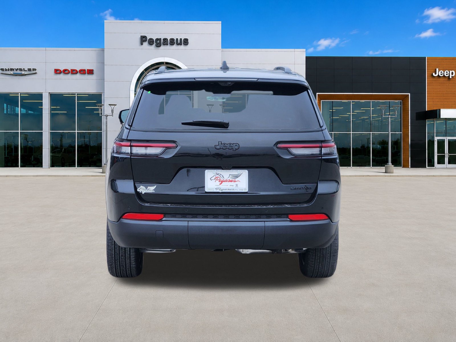 New 2025 Jeep Grand Cherokee L Limited w/ Luxury Tech Group II RWD image 8