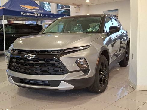 New 2025 Chevrolet Blazer LT w/ Midnight/Sport Edition image 3