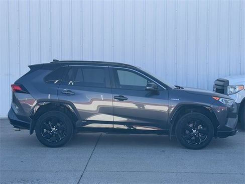 Used 2020 Toyota RAV4 XSE image 3