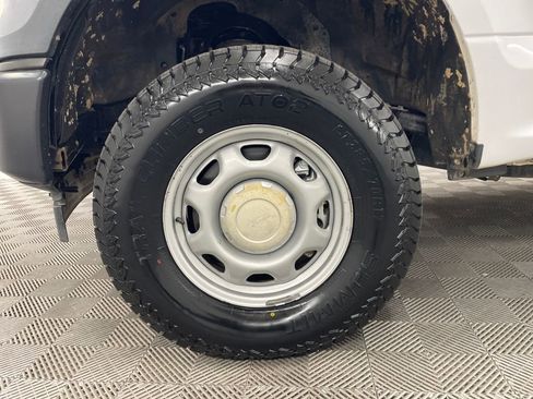 Used 2017 Ford F150 XL w/ Equipment Group 101A Mid image 10