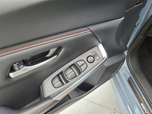 New 2025 Nissan Sentra SR image 28