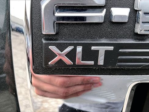 Used 2021 Ford F150 XLT w/ Equipment Group 302A High image 8