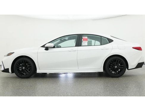 New 2026 Toyota Camry SE FWD image 19