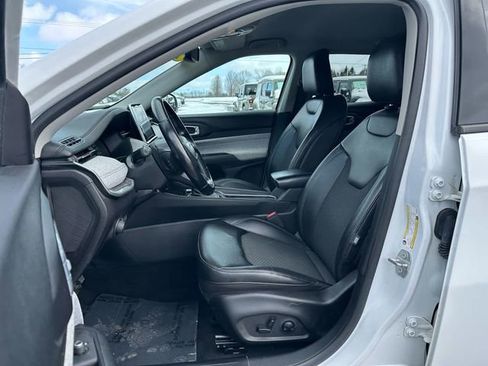 Used 2022 Jeep Compass Latitude w/ Convenience Group AWD/4WD image 9