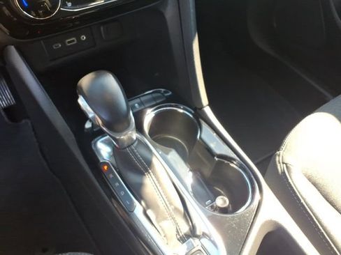 Used 2023 Buick Encore GX Preferred w/ Cold Weather Comfort Package AWD/4WD image 19