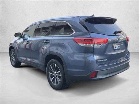 Used 2017 Toyota Highlander XLE image 7