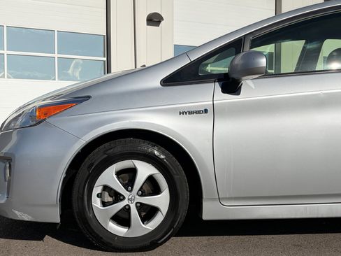 Used 2014 Toyota Prius Three FWD image 10