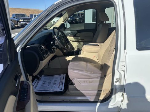 Used 2008 Chevrolet Avalanche LT w/ LT Preferred Equipment Group image 13