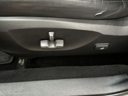 Used 2012 Subaru Forester 2.5X Limited AWD/4WD image 18
