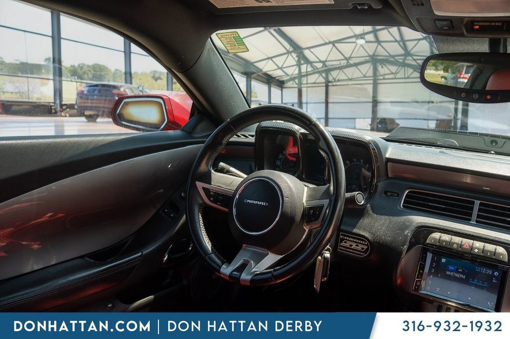 Used 2010 Chevrolet Camaro SS w/ White Stripe Package RWD image 7