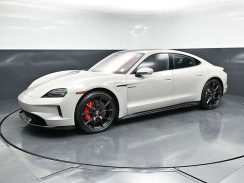 New 2026 Porsche Taycan GTS image 1