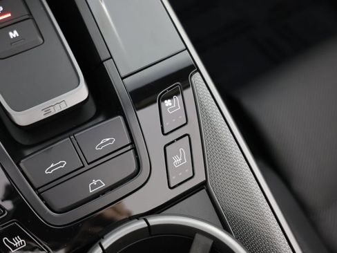 Used 2026 Porsche 911 Carrera image 9