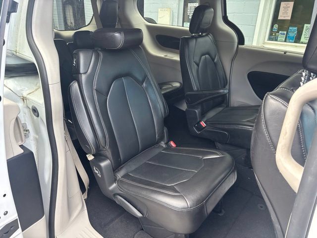 Used 2021 Chrysler Voyager Lxi FWD image 6