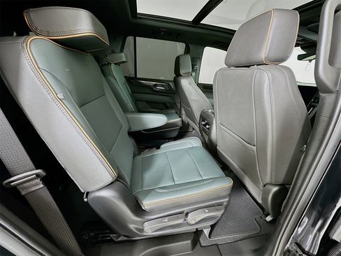 Used 2025 GMC Yukon AT4 w/ AT4 Premium Package image 31