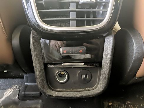 Used 2023 Lincoln Nautilus Reserve image 16