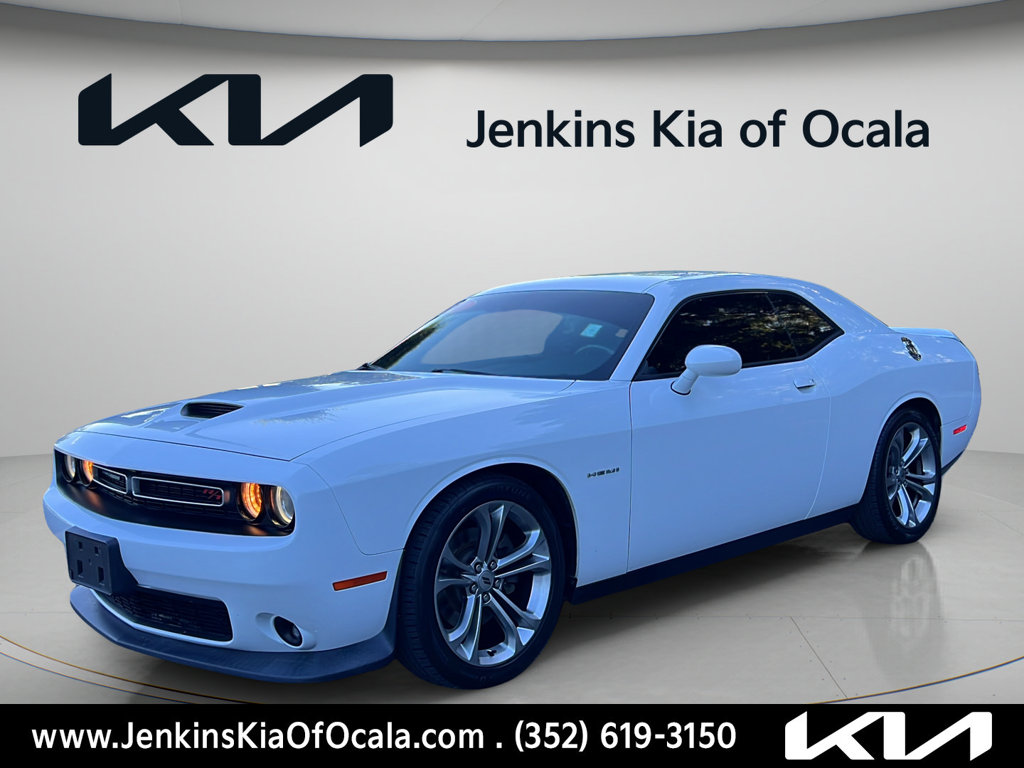 Used 2020 Dodge Challenger R/T RWD image 7