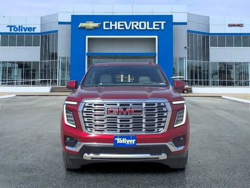 New 2026 GMC Yukon Denali w/ Denali Reserve Package image 3