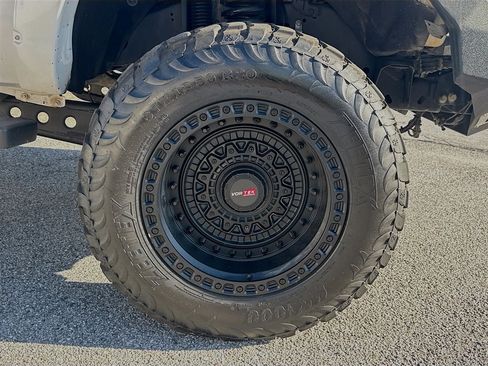 Used 2015 Ford F350 Platinum image 28