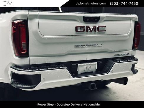 Used 2022 GMC Sierra 3500 Denali AWD/4WD image 16
