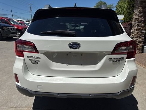 Used 2017 Subaru Outback 3.6R Limited AWD/4WD image 4