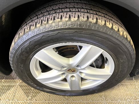 Used 2012 Porsche Cayenne image 34