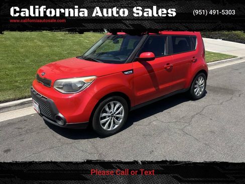 Used 2015 Kia Soul + w/ Audio Package FWD image 1