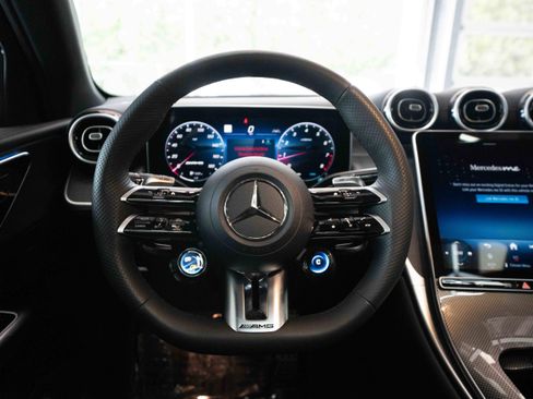 Used 2025 Mercedes-Benz GLC 43 AMG 4MATIC image 21