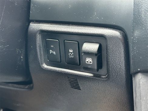 Used 2018 Toyota Sequoia TRD Sport image 29