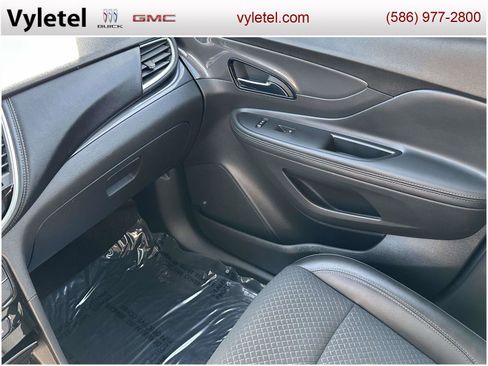 Certified 2022 Buick Encore Preferred w/ Safety Package image 30
