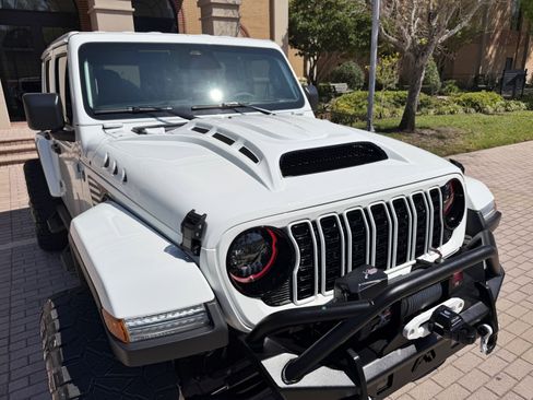 Used 2026 Jeep Wrangler Unlimited Sahara AWD/4WD image 31