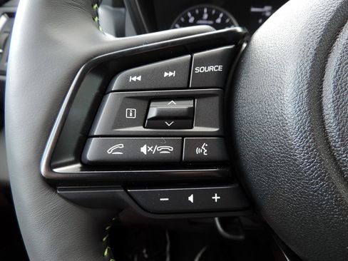 Certified 2025 Subaru Ascent Bronze Edition AWD/4WD image 24