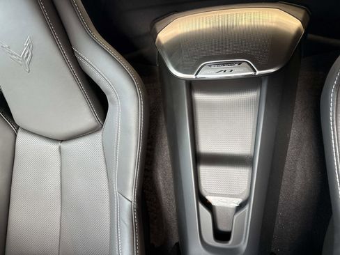 Used 2023 Chevrolet Corvette Stingray Preferred Conv w/ Chrome Exterior Badge Package image 32