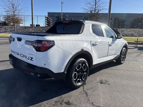 Used 2022 Hyundai Santa Cruz SEL Premium image 9