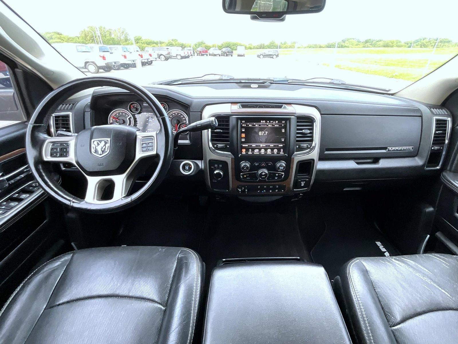 Used 2015 RAM 2500 Laramie w/ Cold Weather Group AWD/4WD image 13