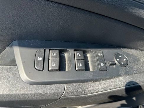 Used 2025 Kia Sportage LX AWD/4WD image 11