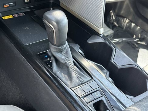 Used 2025 Toyota Camry SE FWD image 40