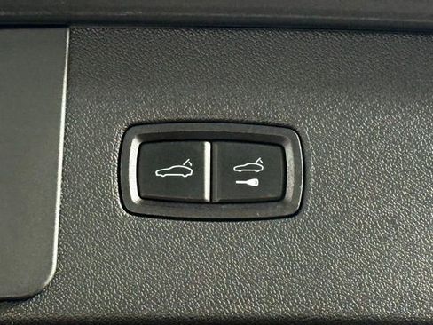 Used 2020 Porsche Cayenne image 17