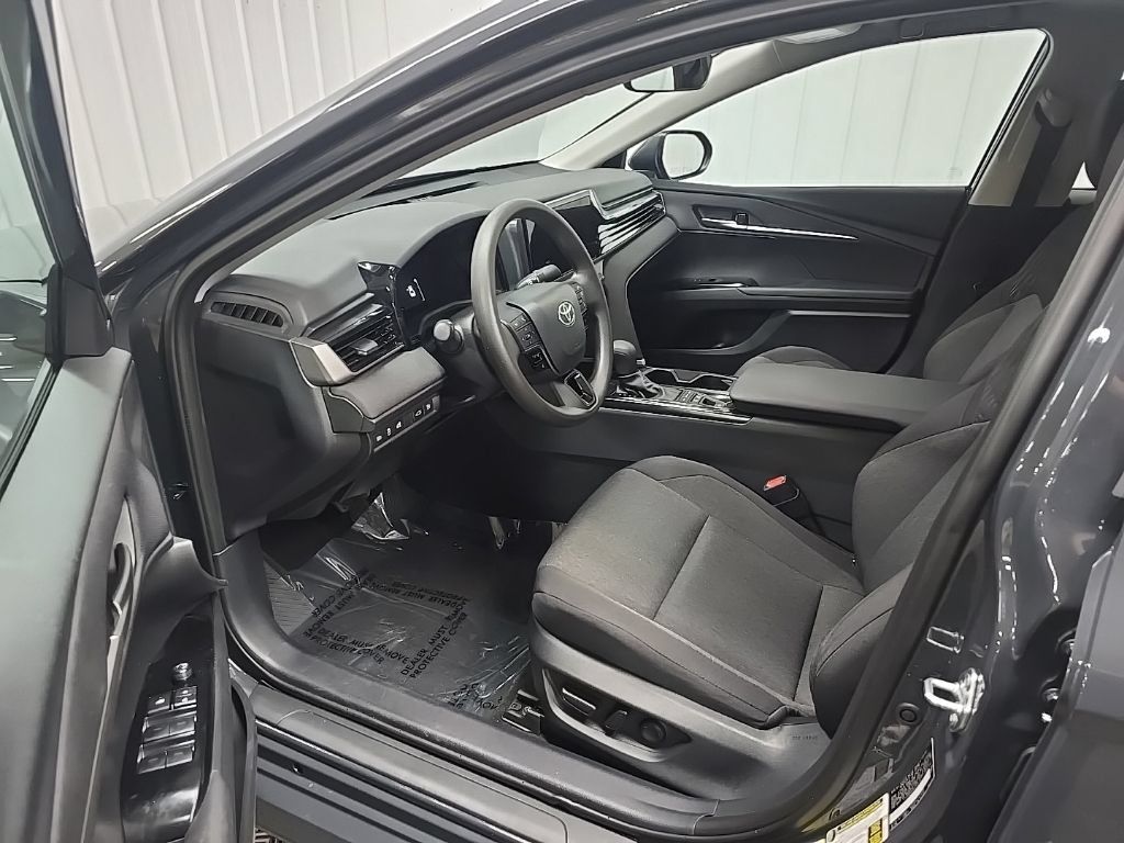 Used 2025 Toyota Camry LE w/ Convenience Package AWD/4WD image 28
