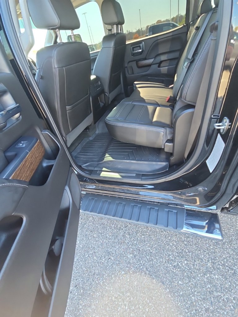 Used 2018 GMC Sierra 3500 Denali AWD/4WD image 9