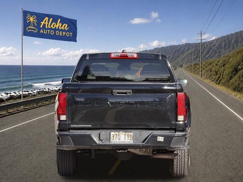 Used 2023 Chevrolet Colorado W/T RWD image 4