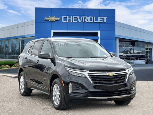 Certified 2024 Chevrolet Equinox LT w/ LPO, Floor Liner Package image 6