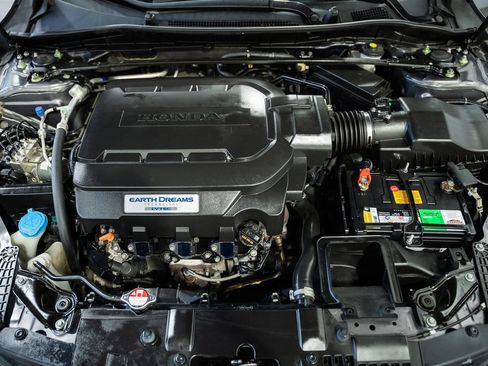 Used 2017 Honda Accord EX-L image 16