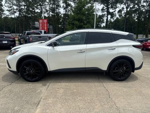Used 2023 Nissan Murano SV w/ SV Midnight Edition Package FWD image 2
